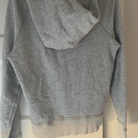 Abercrombie sweatshirt women’s size small. Gray with green lettering - Picture 2 of 3